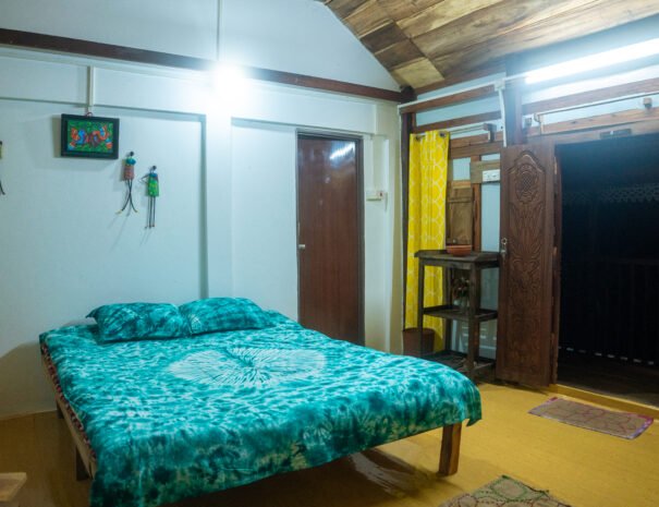 Oronner-DinRatri-Double Room (Tin Cottage)-2